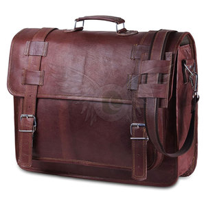 Sac pour ordinateur portable en cuir véritable Central avec un design fonctionnel, durable, style décontracté, à porter à l'épaule pour le travail et le bureau - Product Image 3