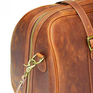 Bolsa de Viaje Deportiva de Lujo con Diseño Personalizado para Niños y Niñas, de Alta Calidad, en Cuero Genuino, con Cierre de Cremallera - Product Image 6