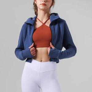 Veste à capuche zippée courte pour femme, coupe ajustée, avec trous pour les pouces, manches longues, pour le sport, le yoga, vêtements de sport, logo personnalisé, vente en gros, OEM disponible - Product Image 3