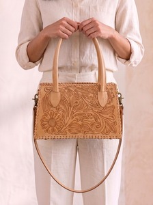 Sac fourre-tout décontracté en cuir véritable gaufré, brodé à la main, motif floral bohème, avec fermeture éclair, imperméable, écologique, portable, à porter à l'épaule - Product Image 5