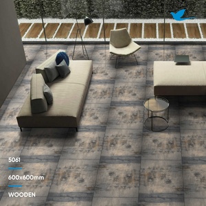 Carreaux en céramique effet bois brun gris, texture bois, qualité supérieure, finition mate, rustique, antidérapant, design élégant, aspect bois, 600x600mm - Product Image 1