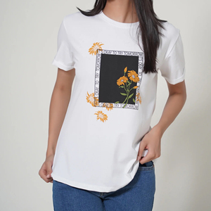 Camisetas al por mayor para mujer, cuello en V profundo, lisas, sin marca, de alta calidad, 100% algodón, para imprimir. - Product Image 6