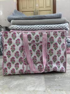 กระเป๋าโท้ทผ้าฝ้ายขนาดเล็กพิมพ์ลายบล็อกสำหรับผู้หญิง ลายดอกไม้ฤดูร้อน/ฤดูใบไม้ผลิ ปิดซิป ใช้ได้ทุกวัน เหมาะสำหรับการเดินทาง สไตล์อินเดียดั้งเดิม - Product Image 2