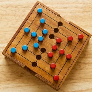 Tablero de ajedrez de madera hecho a mano de lujo, el regalo perfecto para jugadores de ajedrez y amantes de los juegos intelectuales. - Product Image 5