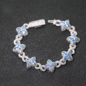 Bracelet floral en argent 925 avec diamants de laboratoire pour femme, style tennis, maillons trèfle glacés, bijou de luxe, cadeau tendance - Product Image 3