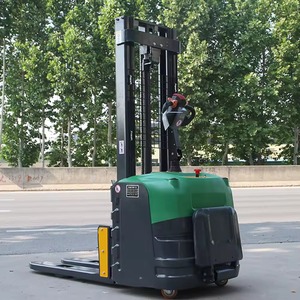 Apilador Eléctrico Profesional de Palets, Capacidad de 3300 LBS, Apilador Autopropulsado Totalmente Eléctrico, Altura de Elevación de 78 Pulgadas, Sistema de Elevación Eficiente para Almacenamiento - Product Image 6