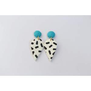 <b>Resin</b> <b>Crafts</b> Most Selling Highly Polished Shiny Handcrafted Standard Quality <b>Resin</b> Fashion Earrings for Women Eco Friendly - Product Image 3