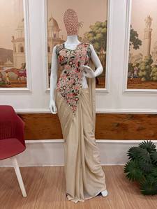 Encantador Sari de Seda Chinon con Bordado de Hilo y Acentos de Cuentas, Choli Cosido Pre-Drapeado, Conjunto de Fiesta de Boda India para Mujer - Product Image 1