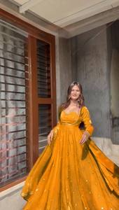 Ensemble ANARKALI PENT avec dupatta en soie FENDY, broderie de sequins, coupe classique, moderne, séchage rapide, toutes saisons, pour les fêtes - Product Image 2