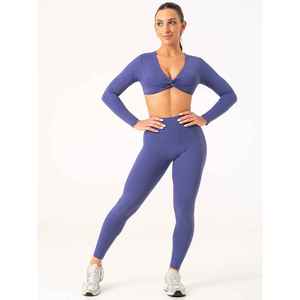 Haut court torsadé à manches longues et col en V pour femme, couleur unie, respirant, coupe régulière, idéal pour le sport - Product Image 2