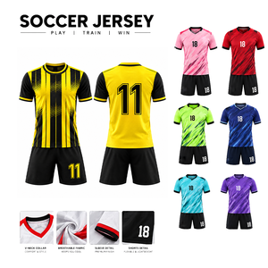 Conjunto de Uniforme de Fútbol Personalizado en Negro y Amarillo, Cuello Redondo, Manga Corta, Impresión Sublimada, Secado Rápido, para Hombre Adulto - Product Image 3