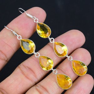 Magnifiques boucles d'oreilles pendantes en pierres précieuses faites à la main, style Dangal, cadeau pour elle, unisexe, origine Rajasthan, occasion mariage - Product Image 1