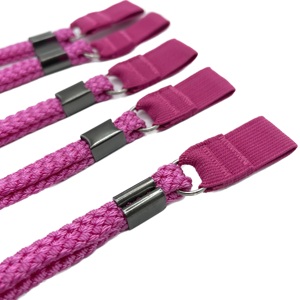 สายจูงสุนัขสีชมพูพร้อมห่วงโลหะและห่วงผ้า ดีไซน์ทนทาน - Product Image 2