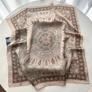 Écharpe en cachemire haut de gamme personnalisée avec logo du fabricant, châle uni doux et premium - Product Image 4