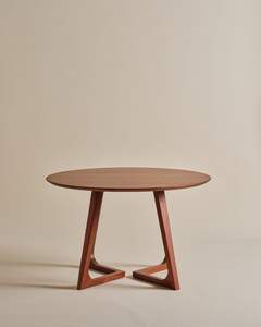 Table d'appoint en bois raffinée, conçue pour les intérieurs sophistiqués, avec une beauté naturelle du bois - Product Image 1