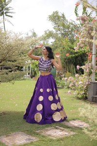 Exclusivo Lehenga Choli Estilo Bollywood, Fabricante Indio, Lehenga Choli Especial para Bodas y Fiestas de Navratri - Product Image 4