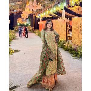 Hermoso Conjunto de Fiesta con Top y Pantalón con Dupatta, Talla XL - Product Image 4