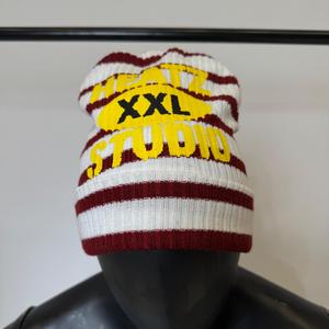 Gorro de Punto a Rayas Personalizado al por Mayor, Gorro de Invierno Unisex con Bordado de Chenilla, Marca Privada - Product Image 4