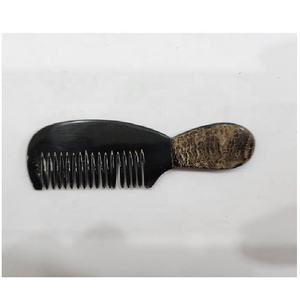 Design tendance africain Peigne en corne de buffle naturel brun clair fait à la main Articles artisanaux les plus populaires Nouvelle collection Prix bas - Product Image 3