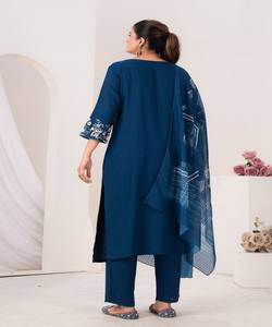 Conjunto de Top y Pantalón de Algodón con Bordado Elegante y Dupatta, Ropa Festiva, Precio al por Mayor, Último Diseño, Talla Única, Prenda Étnica, Color Verde Azulado - Product Image 4