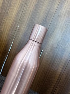 Bouteilles en cuivre simples, idéales pour les bureaux, les voyages, les écoles, bouteille d'eau en cuivre pur durable et pour usage quotidien, vente en gros depuis l'Inde - Product Image 2