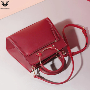 Sacs fourre-tout pour femmes en PU, faits main, élégants, toutes saisons, nouvelle collection 2026, qualité supérieure, tendance, personnalisables avec logo, par le meilleur fournisseur - Product Image 3