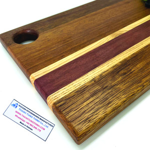 Planche à découper en bois polie à la main, design moderne, durable, avec poignée en bois - Product Image 4