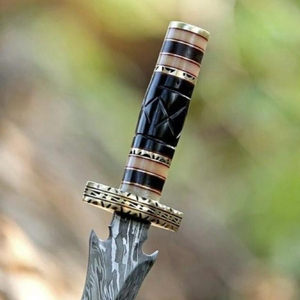 Couteau Damas artisanal sur mesure, lame fixe, couteau de chasse et de camping en plein air, lame en acier forgé, manche en bois, fabricant en gros - Product Image 3