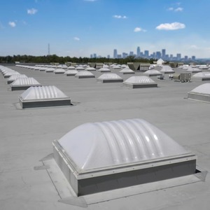 Cúpula de Techo de Policarbonato Resistente a Impactos y a la Intemperie con Borde de Techo de Plástico Personalizado para Techos Industriales - Product Image 4