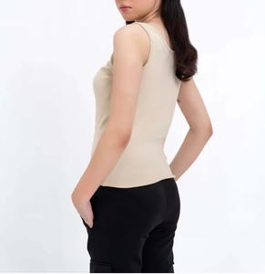 Camiseta sin mangas beige para mujer, lisa, con logo personalizado, suave, elástica, informal, ajustada, tipo chaleco, venta al por mayor OEM - Product Image 5