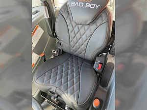 Tractor Agrícola Bad Boy 5055CH con Cargador en Venta, Tractor Agrícola Bad Boy 3026 de 70HP 4WD Compacto y Utilitario para Granja, Modelo 2025 - Product Image 5