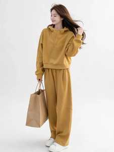 Conjunto Deportivo con Capucha para Mujer, Color Amarillo Mostaza, Sudadera con Cierre de Media Cremallera, Pantalones Largos Holgados, Atuendo Casual 2 en 1 para Otoño - Product Image 1