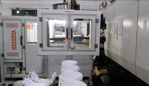ZHENHUA 520T Plastik Enjeksiyon Makinesi, 18L 20L Boya Kovası/Tamburu için Güvenli Sızdırmaz Kapak Üretimi, CE Belgeli - Product Image 5