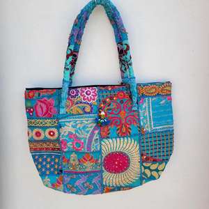 Bolsos de mano personalizados con bordado a la moda para mujeres, diseños para bodas indias y fiestas culturales. - Product Image 3
