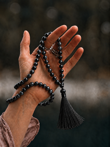 Collier de prière en perles de cristal noir en forme de boule avec pompon, bijoux religieux islamiques faits à la main, style bohème, cadeau unisexe - Product Image 1