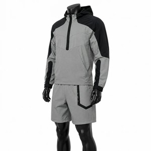 Conjunto de cortavientos con capucha y bloques de color gris y negro, con cremallera de cuarto y pantalones cortos, transpirable, personalizado - Product Image 4
