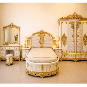 Juego de Muebles de Dormitorio de Lujo de Diseño para Interiores de Villas y Palacios, Juego de Cama Neoclásico de Inspiración Romana, Cama Queen Maharani Palace - Product Image 1