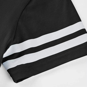 เสื้อยืดผู้หญิงมาใหม่ ลายทางสีดำ สปอร์ต ทรงครอปผูกด้านหน้า ขายส่ง รับสกรีนโลโก้ ผ้าฝ้ายแท้ 100% เสื้อยืดผู้หญิงเรียบง่าย - Product Image 3