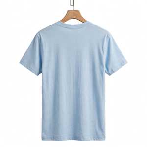 เสื้อยืดคอกลมแขนสั้นผู้ชาย พิมพ์ลายโลโก้ด้านหน้า ผ้าฝ้ายเนื้อนุ่ม ทรงเข้ารูป สวมใส่สบาย - Product Image 4