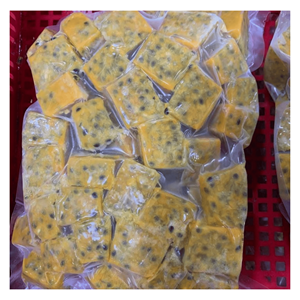 Purée de fruits de la passion surgelée IQF avec pépins, issue de pulpe de fruits de la passion frais, pour smoothies, boissons aux fruits et desserts - Product Image 1