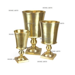 Antique Design Brass Flower <b>Vases</b> <b>Set</b> Of 2 Different Size Round Shape Flower <b>Vase</b> At Best Price In India - Product Image 2