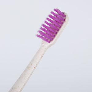 Aclamado Set Ergonómico de Cepillo de Dientes y Pasta Dental Desechables con Cerdas Suaves de Nylon para Cuidado Bucal en el Hogar, Viajes y Amenidades de Hotel - Product Image 5