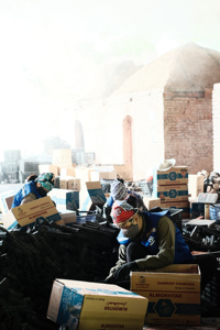 ถ่านอัดแท่งจากขี้เลื่อยความหนาแน่นสูง ที่มีเถ้าไม่เกิน 6% มีค่าความร้อน 7500 กิโลแคลอรี่/กก. สำหรับร้านอาหารระดับพรีเมียมและบาร์บีคิว - Product Image 3