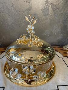 ชามแก้วใส่ช็อกโกแลตสุดหรู พร้อมฝาปิดลายดอกไม้สีทอง สำหรับจัดแสดงช็อกโกแลตที่บ้าน ใช้เสิร์ฟแขก และใส่ผลไม้อบแห้งในช่วงเทศกาล - Product Image 3