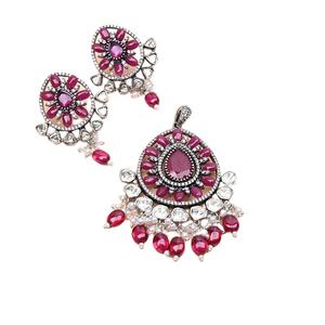 Juego de pendientes y colgantes chapados oxidados con tachuelas de piedra moissanita para fiestas y bodas para compradores a granel, el mejor exportador - Product Image 1