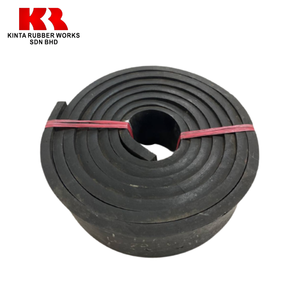 Hojas de rodapié de caucho natural de 10m de alta calidad, 15mm de grosor y 150mm de ancho para procesamiento de moldeo de cintas transportadoras - Product Image 3