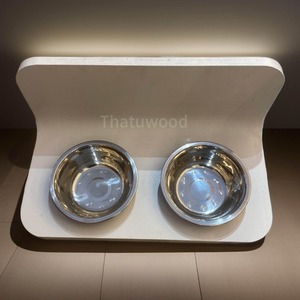 Support d'alimentation pour animaux de compagnie en bois avec bols en acier inoxydable, design rayé, durable pour chiens, fabriqué au Vietnam - Product Image 2