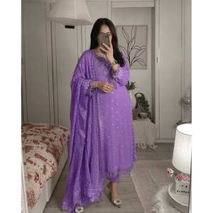 Conjunto de traje de fiesta XL con lentejuelas y bordado Zari para un aspecto glamuroso - Product Image 3