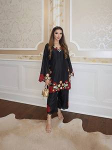 ชุดคุर्ตาปัลลาซโซ่ปักลายดอกไม้หรูหราทันสมัยสำหรับผู้หญิง ชุดชาติพันธุ์พร้อมผ้าคลุมไหล่ สำหรับฤดูหนาว ฤดูใบไม้ร่วง งานแต่งงาน งานเทศกาล แบบดั้งเดิม - Product Image 4