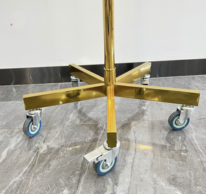 Porte-vêtements rotatif à 2 niveaux en acier inoxydable robuste, réglable, doré, avec roulettes, pour écharpes, ceintures et pantalons - Product Image 5